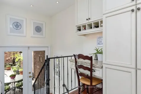 202 St Helen's Avenue Toronto ON M6H 4A1