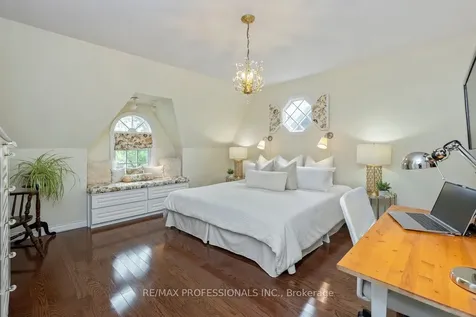 202 St Helen's Avenue Toronto ON M6H 4A1
