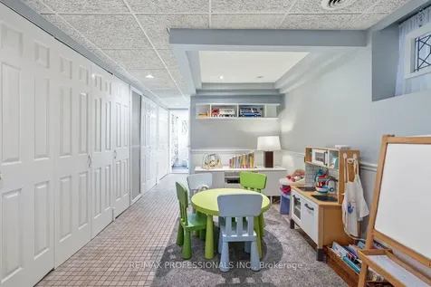 202 St Helen's Avenue Toronto ON M6H 4A1