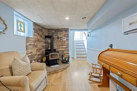202 St Helen's Avenue Toronto ON M6H 4A1