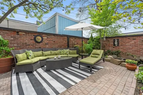 202 St Helen's Avenue Toronto ON M6H 4A1