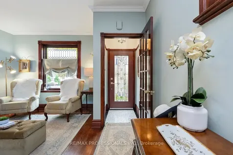 202 St Helen's Avenue Toronto ON M6H 4A1