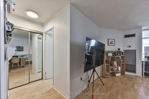 44 St Joseph Street Toronto ON M4Y 2W4