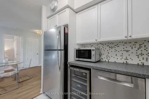 28 Empress Avenue Toronto ON M2N 6Z7