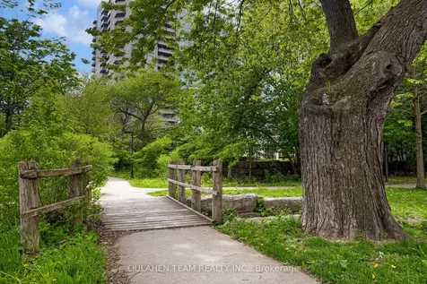 28 Empress Avenue Toronto ON M2N 6Z7
