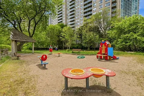 28 Empress Avenue Toronto ON M2N 6Z7
