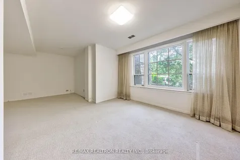 33 Sunnydene Crescent Toronto ON M4N 3J5