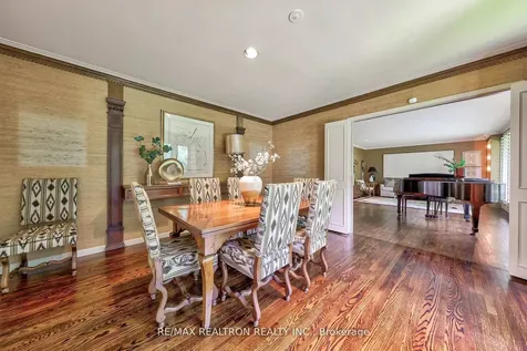33 Sunnydene Crescent Toronto ON M4N 3J5