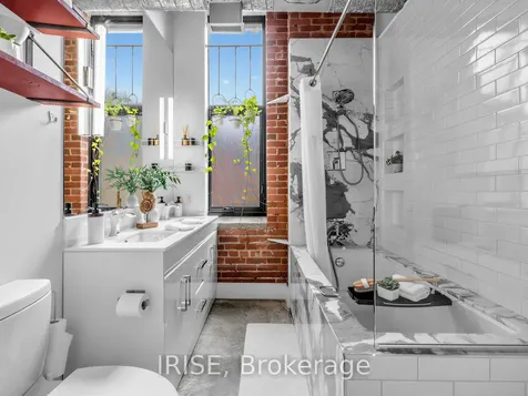 200 Clinton Street Toronto ON M6G 2Y5
