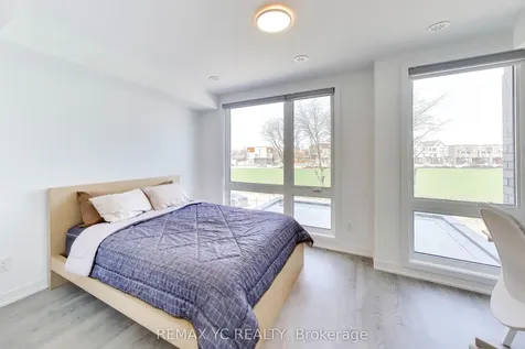 18 Deep Roots Terrace Toronto ON M6A 0G1