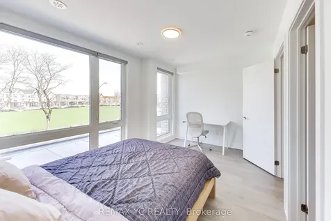 18 Deep Roots Terrace Toronto ON M6A 0G1