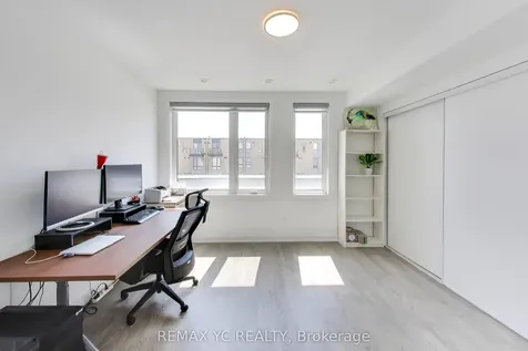 18 Deep Roots Terrace Toronto ON M6A 0G1