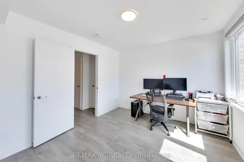 18 Deep Roots Terrace Toronto ON M6A 0G1