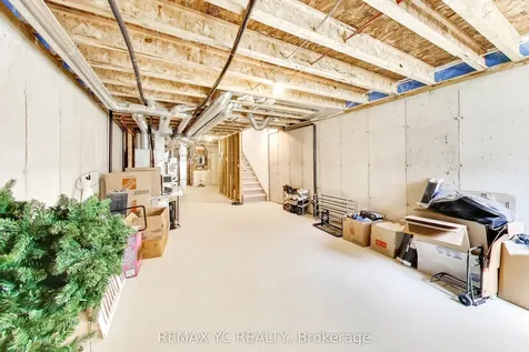 18 Deep Roots Terrace Toronto ON M6A 0G1