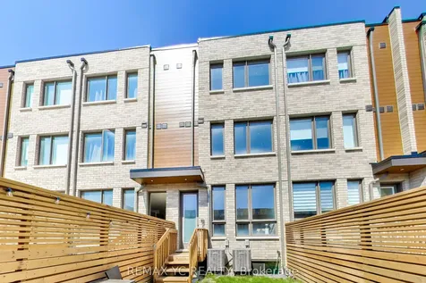 18 Deep Roots Terrace Toronto ON M6A 0G1