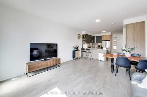 18 Deep Roots Terrace Toronto ON M6A 0G1