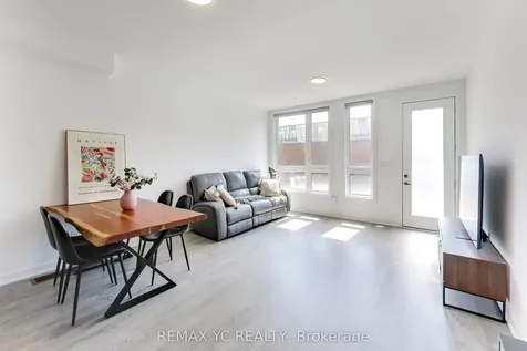 18 Deep Roots Terrace Toronto ON M6A 0G1