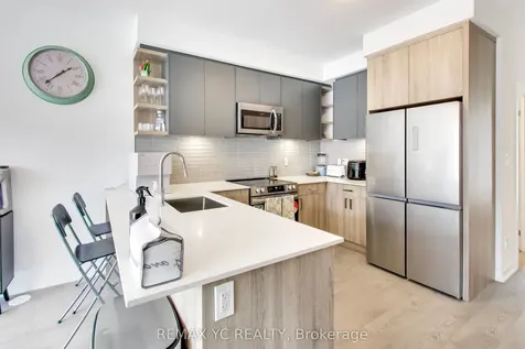 18 Deep Roots Terrace Toronto ON M6A 0G1