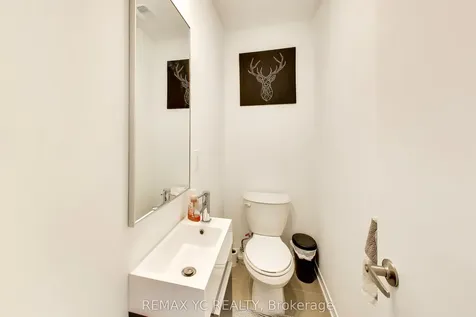 18 Deep Roots Terrace Toronto ON M6A 0G1