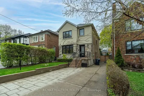 16 Peveril Hill N Toronto ON M6C 3B1