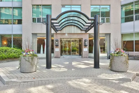 942 Yonge Street Toronto ON M4W 3S8