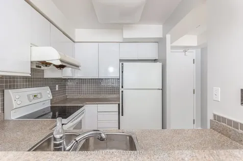 942 Yonge Street Toronto ON M4W 3S8