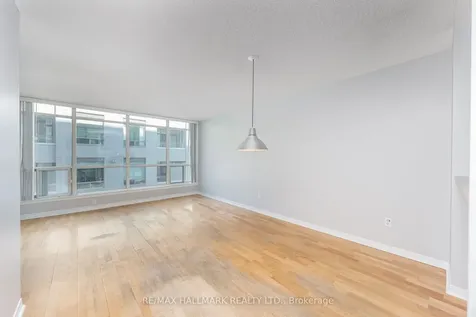 942 Yonge Street Toronto ON M4W 3S8