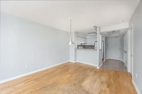 942 Yonge Street Toronto ON M4W 3S8