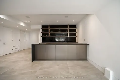 52 Elmsthorpe Avenue Toronto ON M5P 2L7