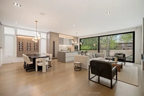 52 Elmsthorpe Avenue Toronto ON M5P 2L7