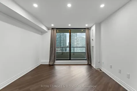 33 Elmhurst Avenue Toronto ON M2N 6G8