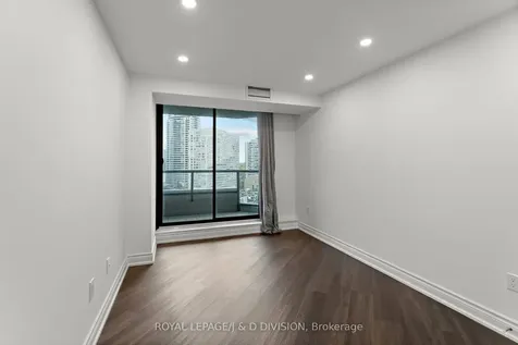 33 Elmhurst Avenue Toronto ON M2N 6G8