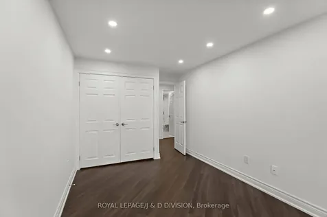33 Elmhurst Avenue Toronto ON M2N 6G8