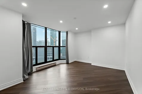 33 Elmhurst Avenue Toronto ON M2N 6G8