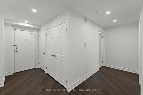 33 Elmhurst Avenue Toronto ON M2N 6G8