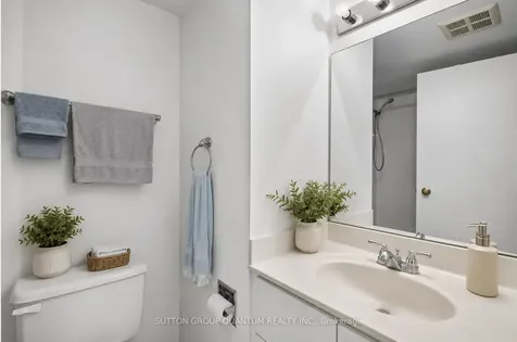 5765 Yonge Street Toronto ON M2M 4H9