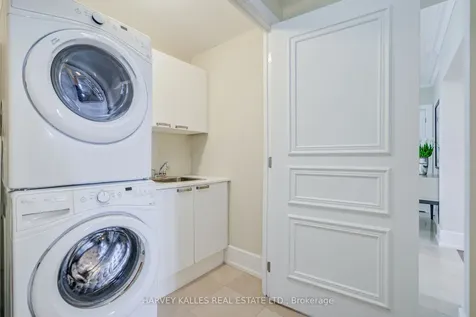660 Sheppard Avenue E Toronto ON M2K 3E5