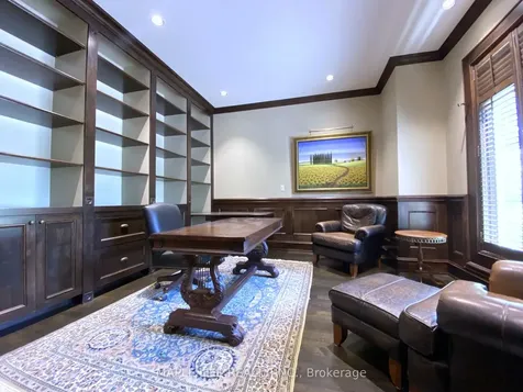 8 Crete Court Toronto ON M3C 2N6