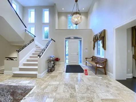 8 Crete Court Toronto ON M3C 2N6
