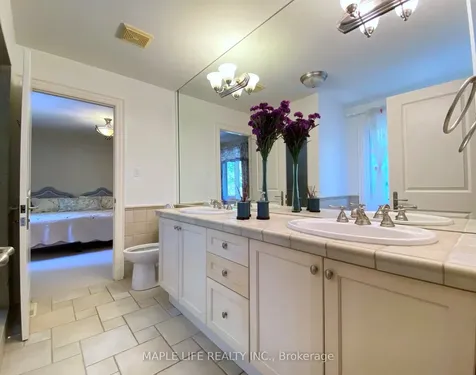 8 Crete Court Toronto ON M3C 2N6