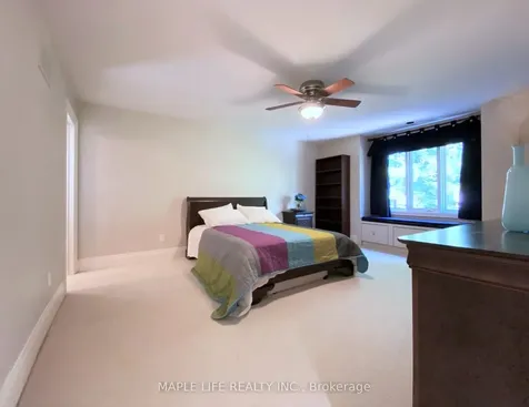 8 Crete Court Toronto ON M3C 2N6