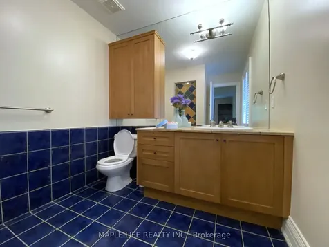 8 Crete Court Toronto ON M3C 2N6