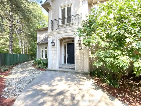 8 Crete Court Toronto ON M3C 2N6