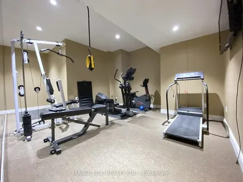 8 Crete Court Toronto ON M3C 2N6