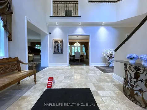 8 Crete Court Toronto ON M3C 2N6