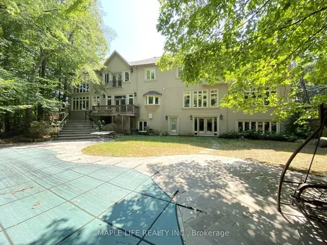 8 Crete Court Toronto ON M3C 2N6