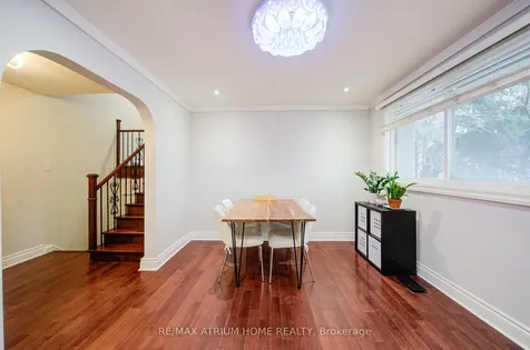 18 Doverwood Court Toronto ON M2M 2G7