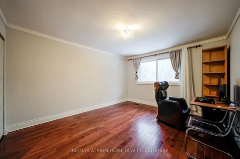 18 Doverwood Court Toronto ON M2M 2G7