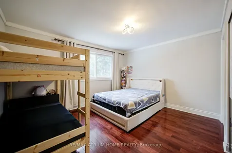 18 Doverwood Court Toronto ON M2M 2G7