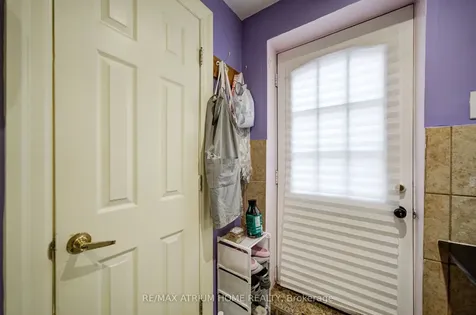 18 Doverwood Court Toronto ON M2M 2G7